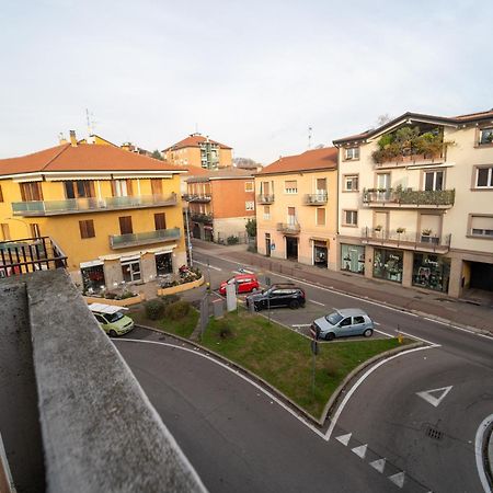 Ag Apartment Cormano Luaran gambar